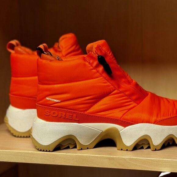 Sorel Women Orange Waterproof Kinetic Impact Bootie size 7 NWT zipper front puff - Picture 4 of 9